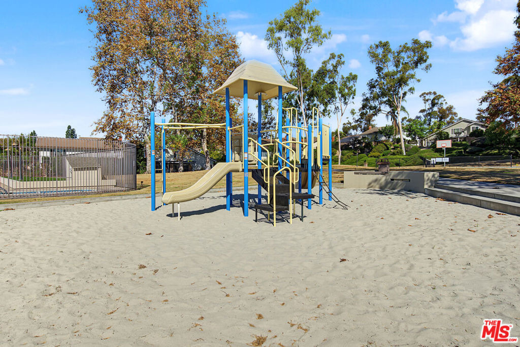 2044 Foothill Drive - Photo 44