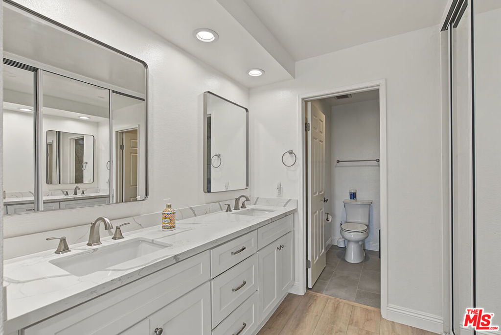 2044 Foothill Drive - Photo 31