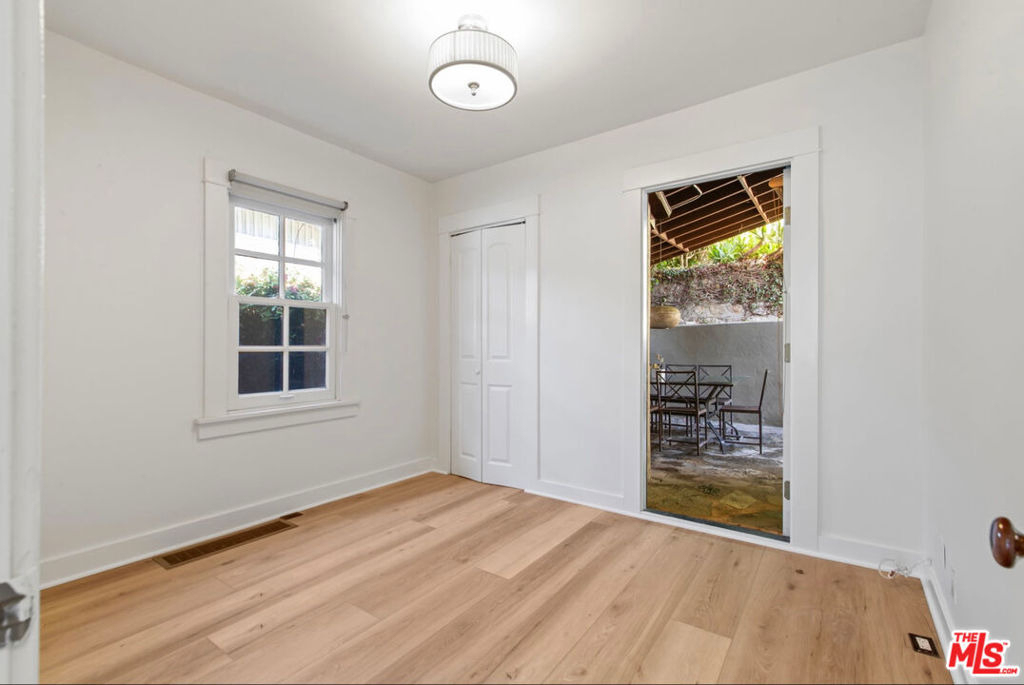 1316 N Occidental Boulevard - Photo 14