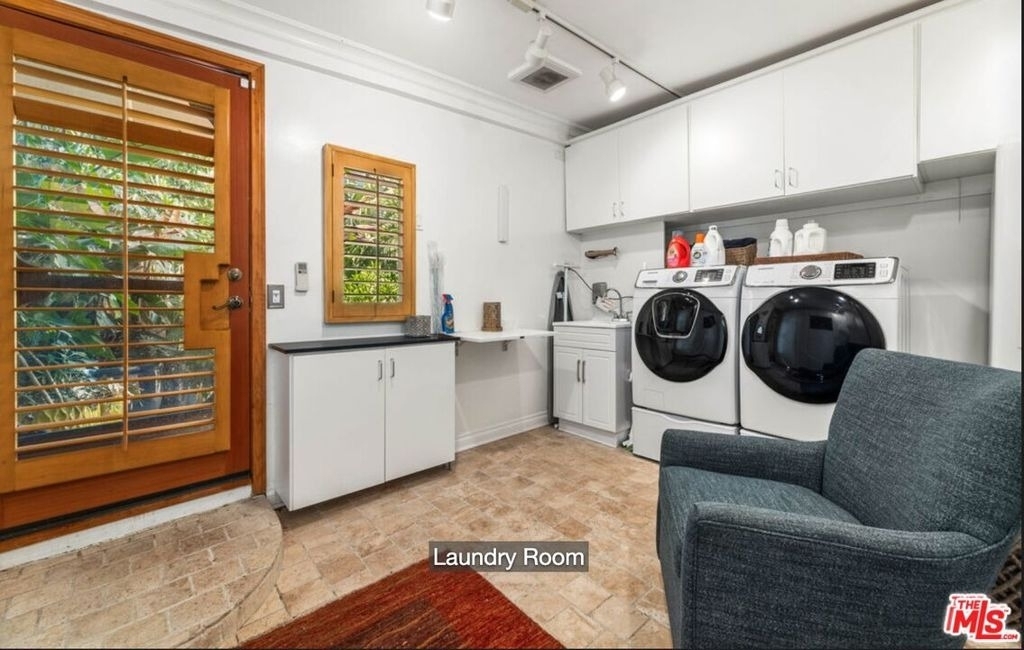 9060 Harland Avenue - Photo 23