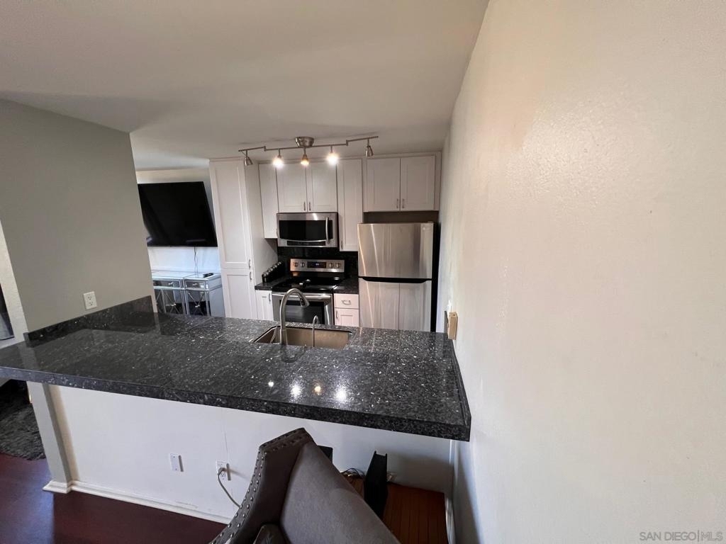 6192 Agee St - Photo 3
