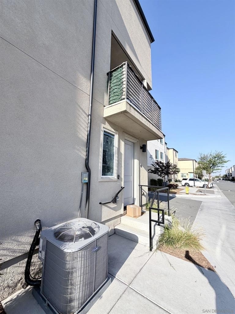 5203 Beachfront Cove - Photo 11
