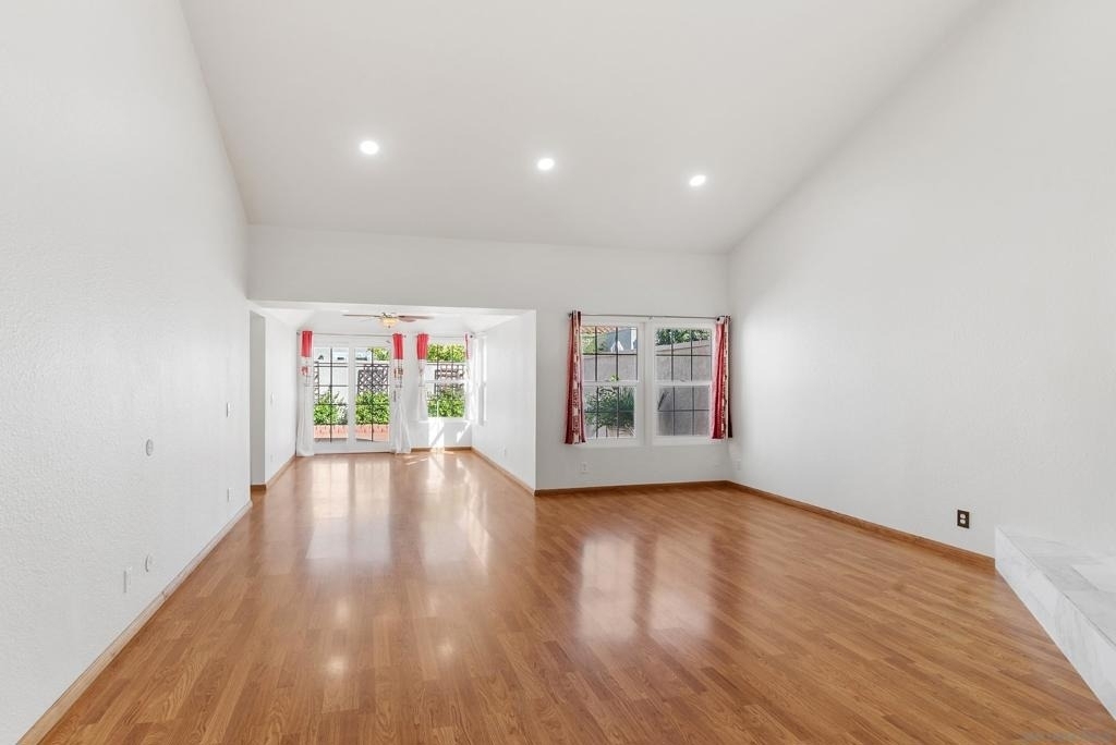 15961 Avenida Villaha - Photo 3