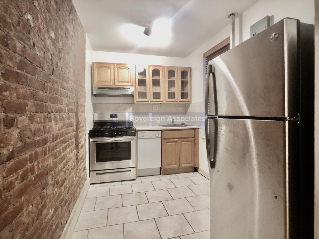 183 Pinehurst Avenue - Photo 5