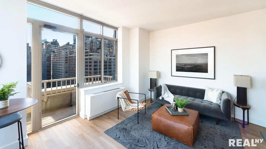 W 26th St - Photo 2
