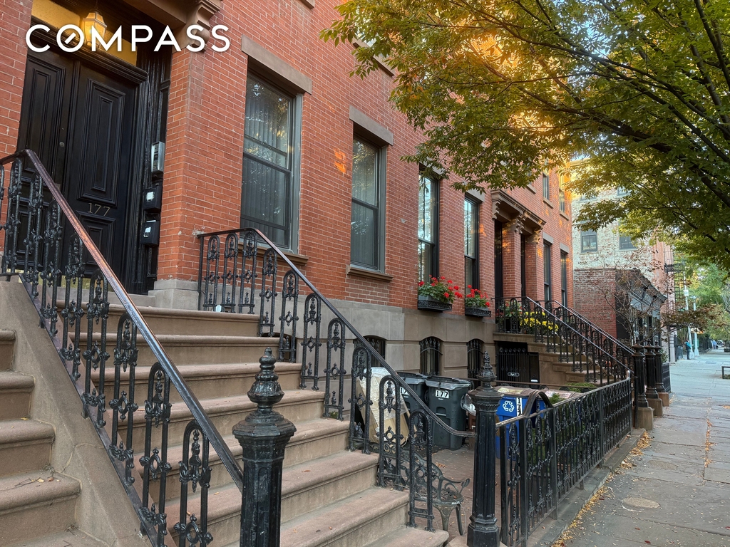 Degraw Street - Photo 0