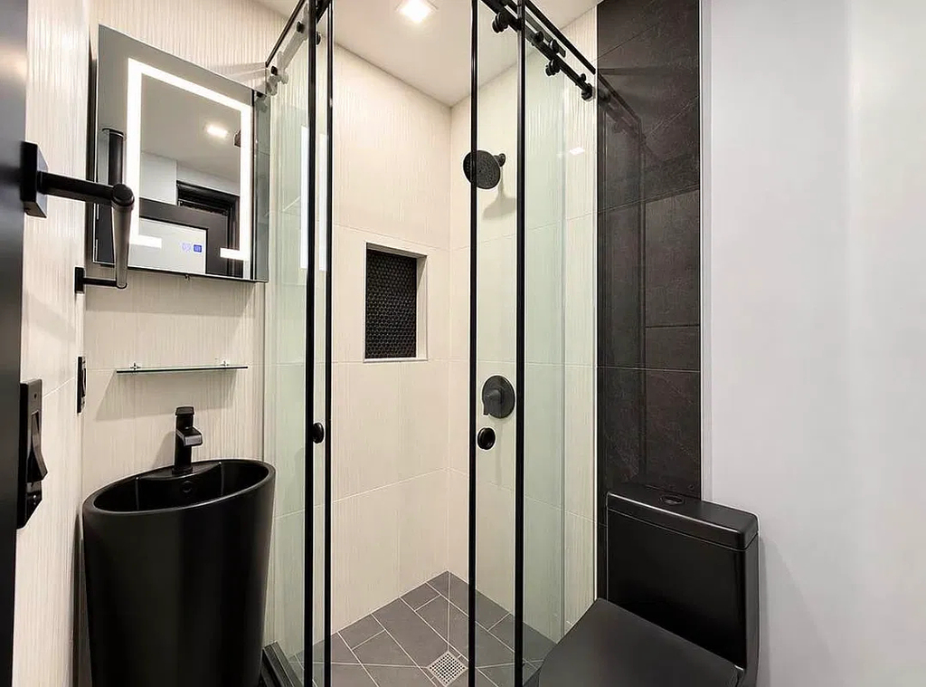 East 58th Street - Photo 5