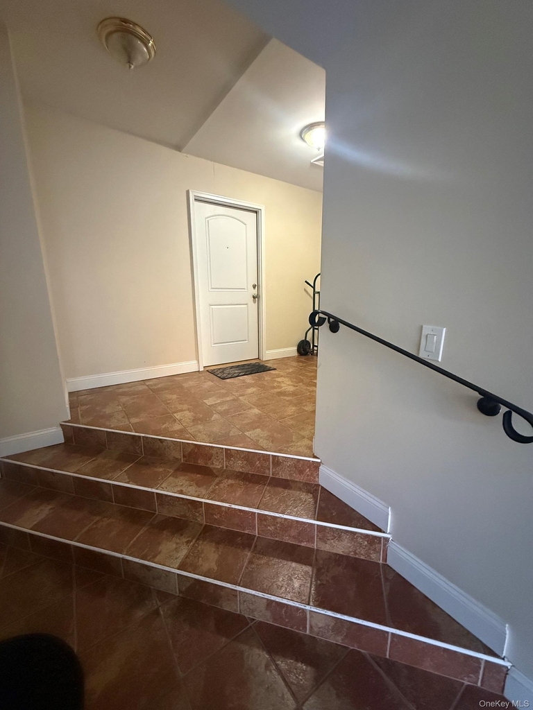 242 Tate Avenue - Photo 6