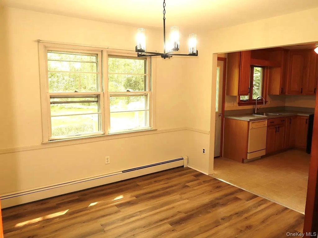 63 Hunter Avenue - Photo 9