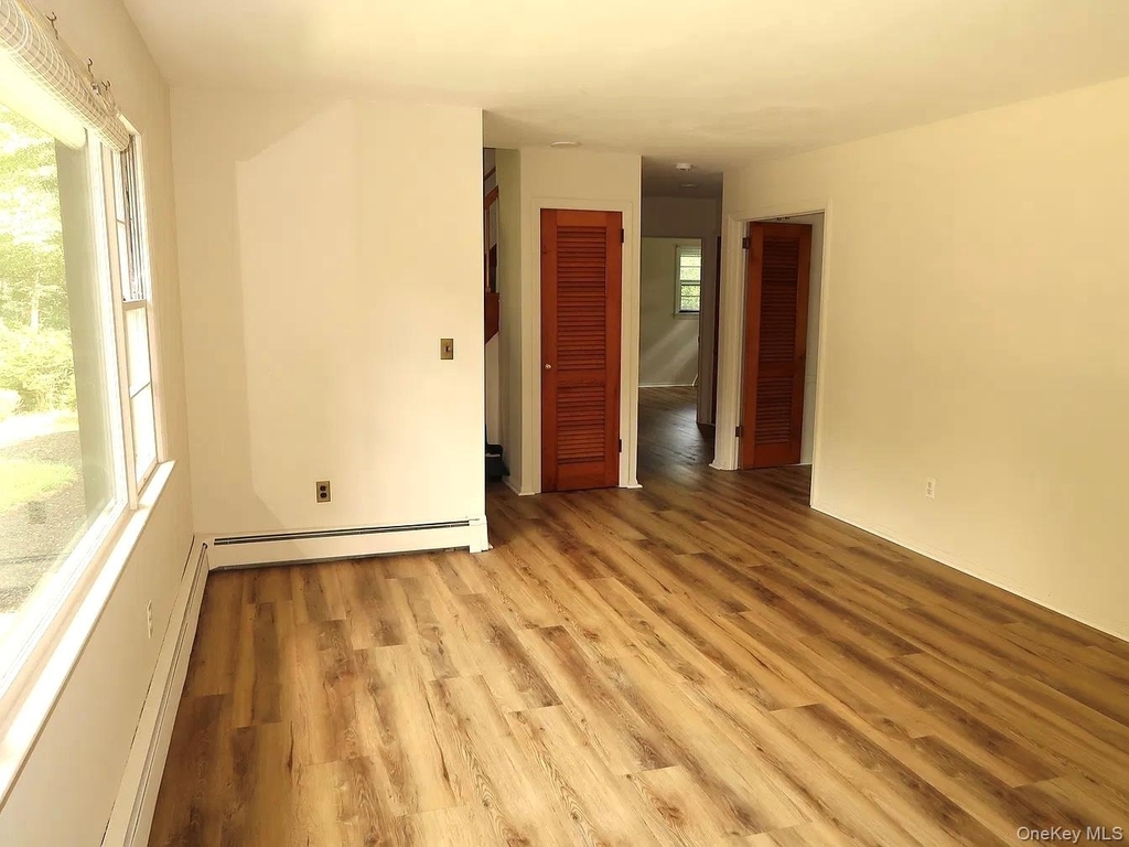 63 Hunter Avenue - Photo 6