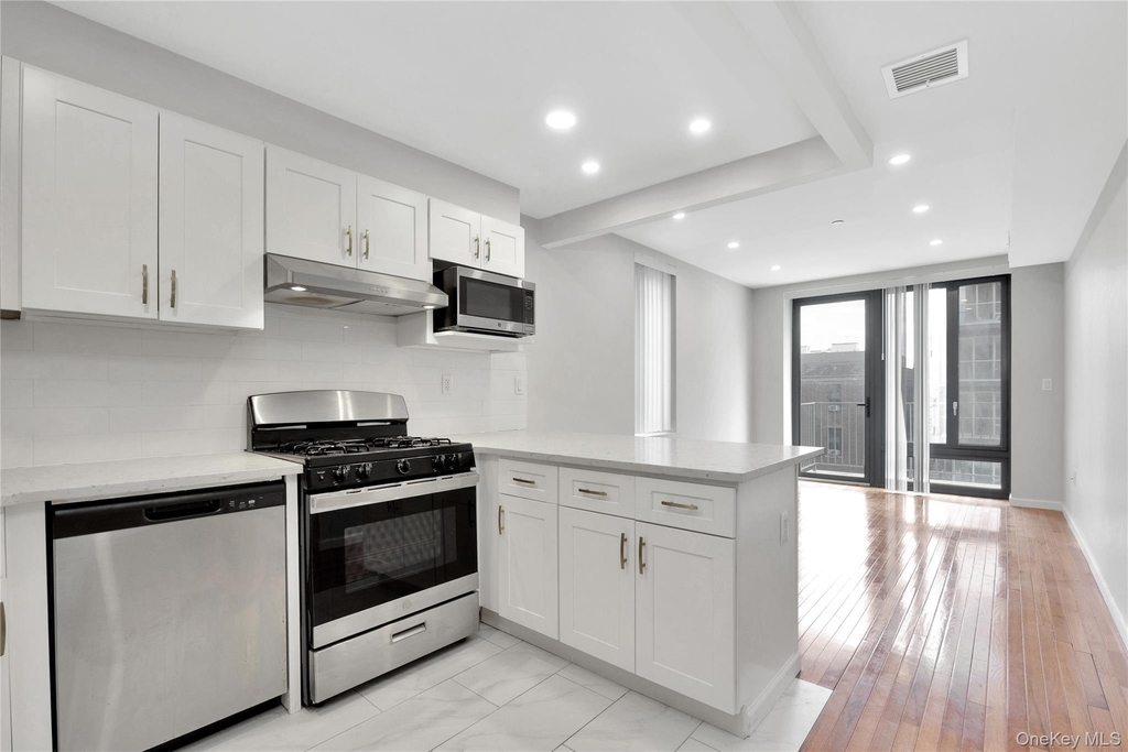 148-36 89th Avenue - Photo 2
