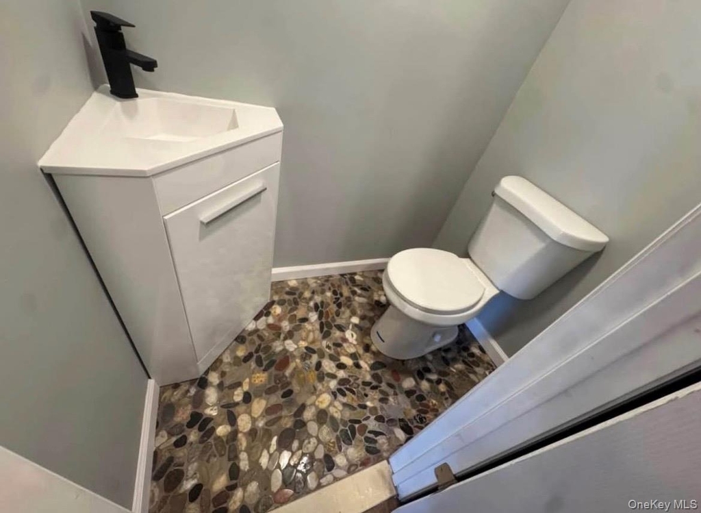 2 Jamestown Court - Photo 6