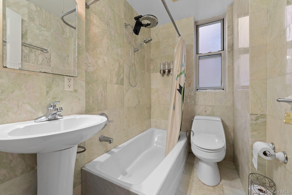 110-34 73rd Road - Photo 11