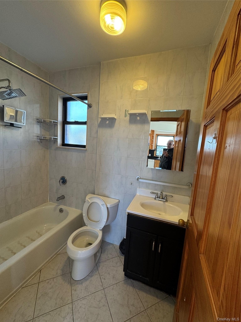 7112 66 Dr - Photo 1