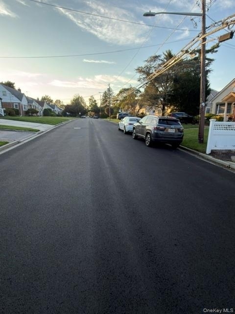 345 Walton Street - Photo 20