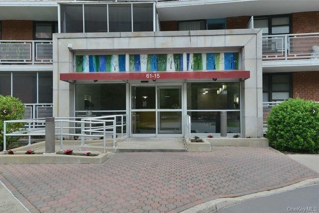 61-15 98 Street - Photo 13