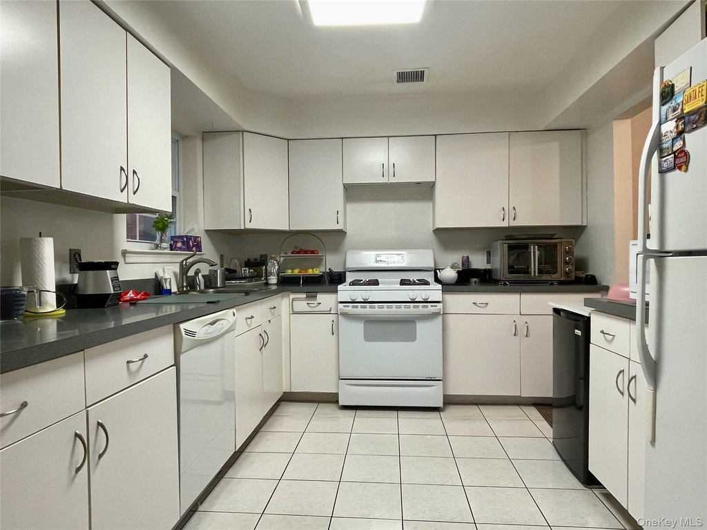 1804 Dorset Drive - Photo 8