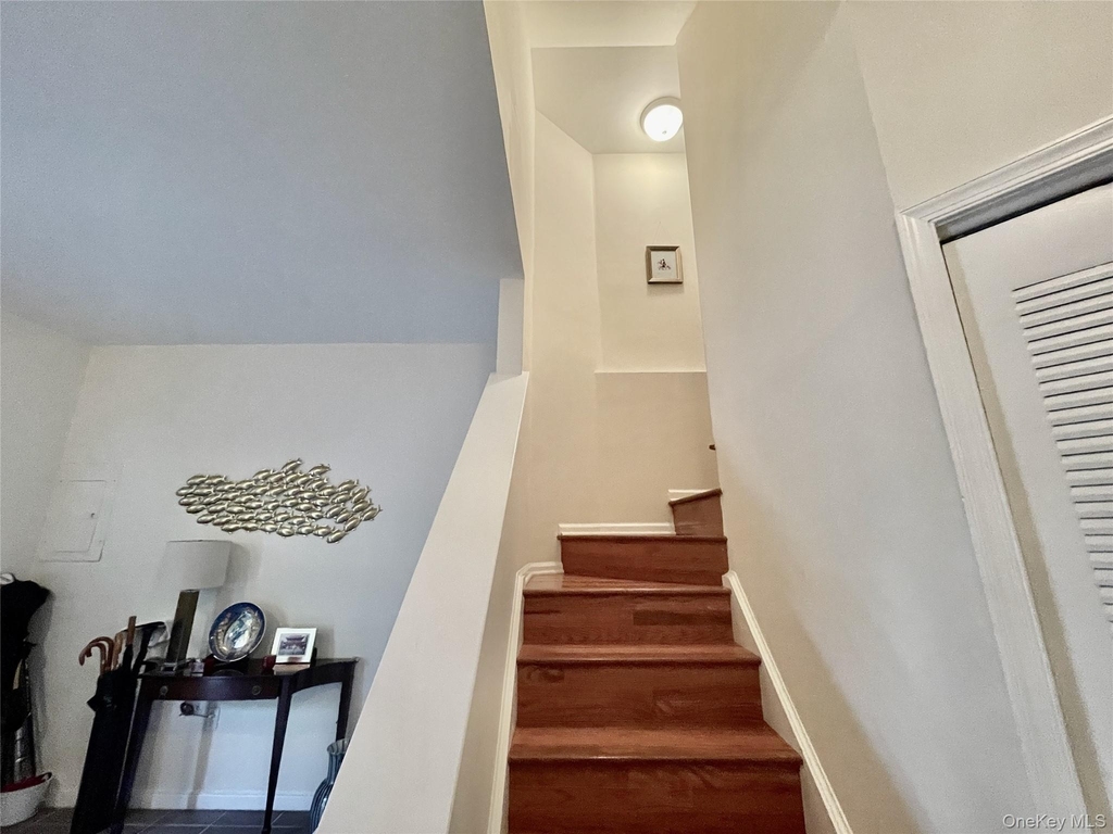 1804 Dorset Drive - Photo 2