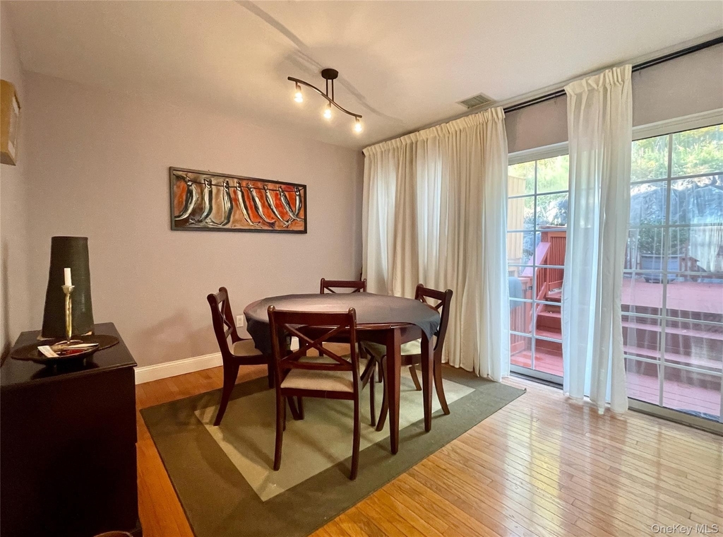 1804 Dorset Drive - Photo 6