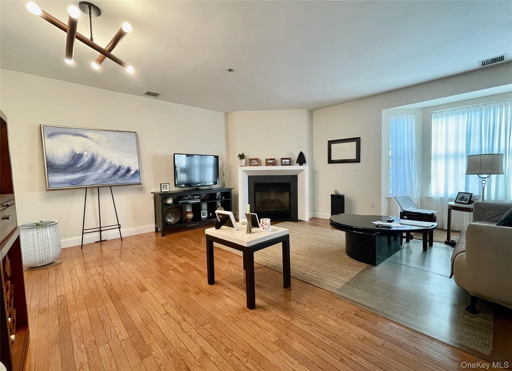 1804 Dorset Drive - Photo 3