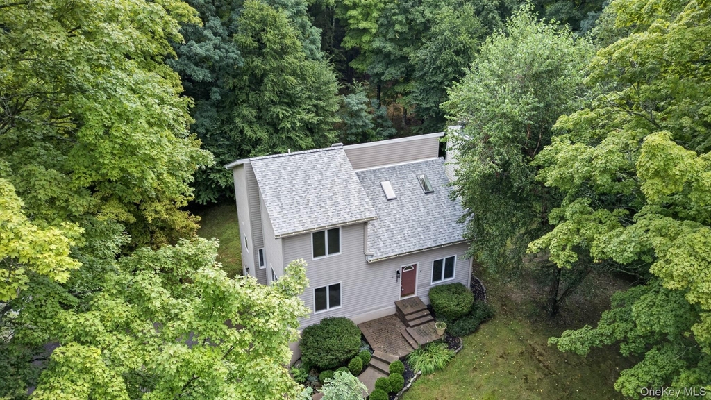 305 Oak Lane - Photo 2