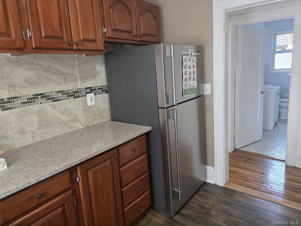 420 Bedford Avenue - Photo 5