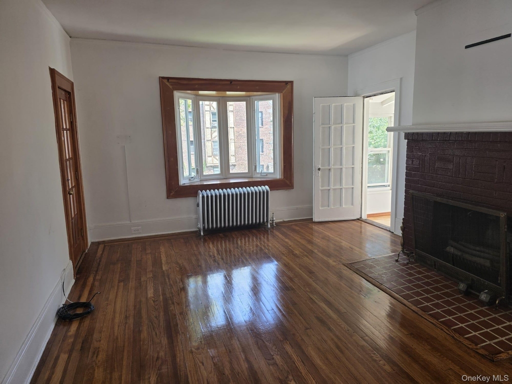420 Bedford Avenue - Photo 3