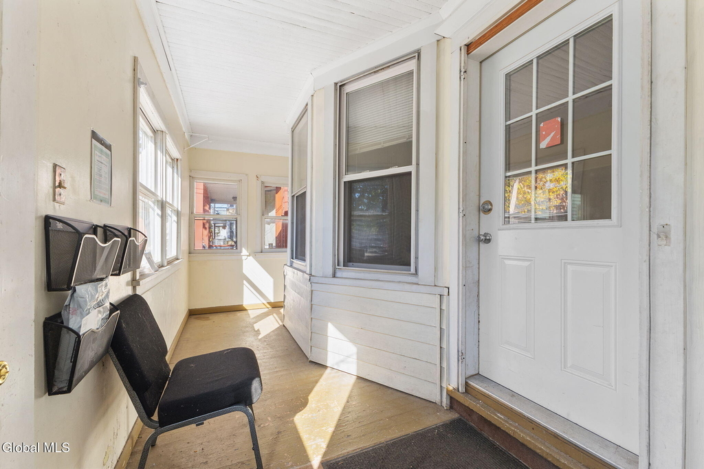 41 Marshall Street - Photo 3