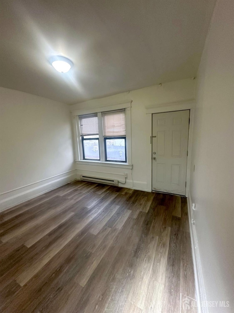 58 Main Street - Photo 2