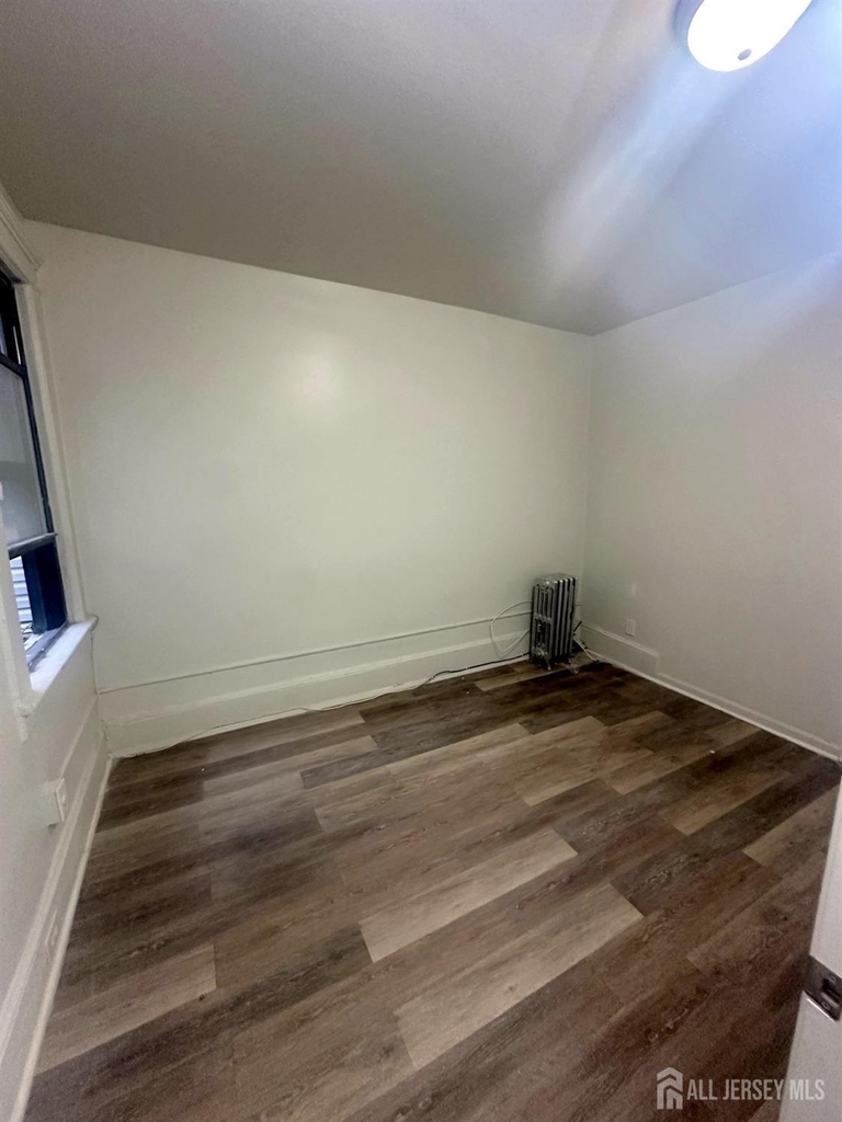 58 Main Street - Photo 3