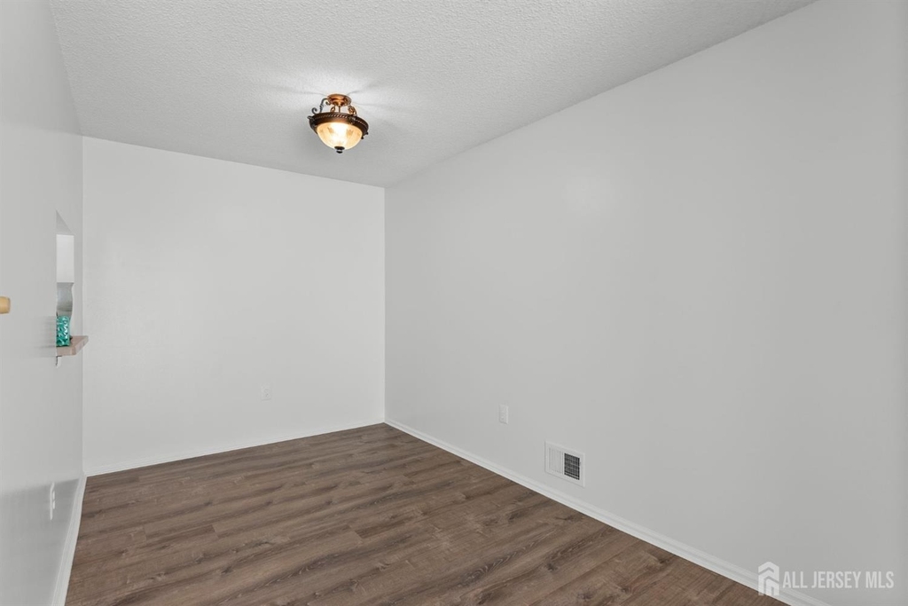 85 Caitlin Court - Photo 6