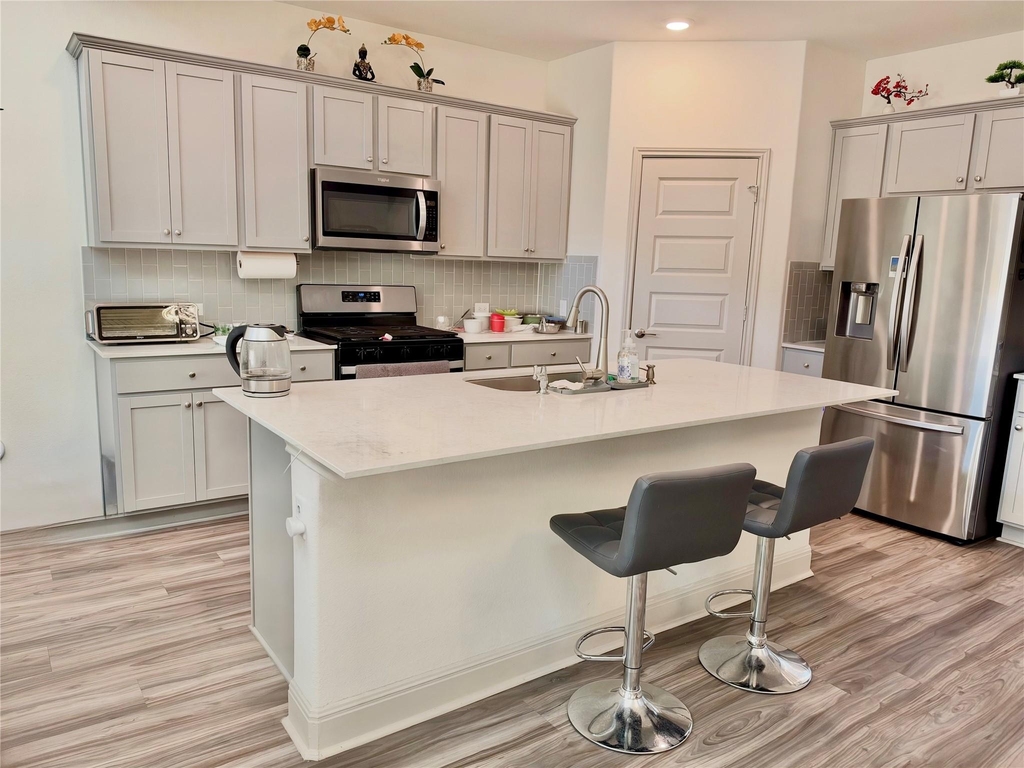 17824 Bassano Ave - Photo 6