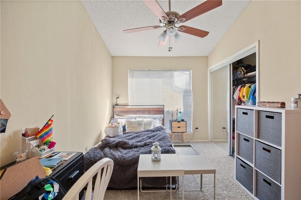 806 W 24th St - Photo 2