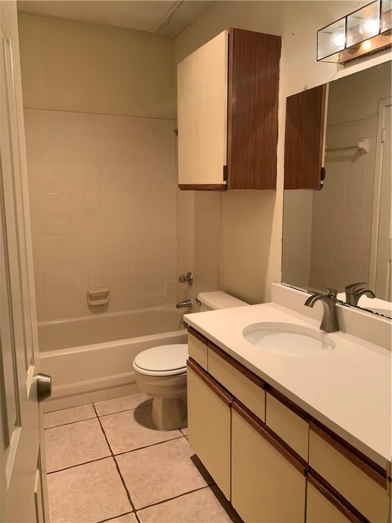 807 W 25th St - Photo 6