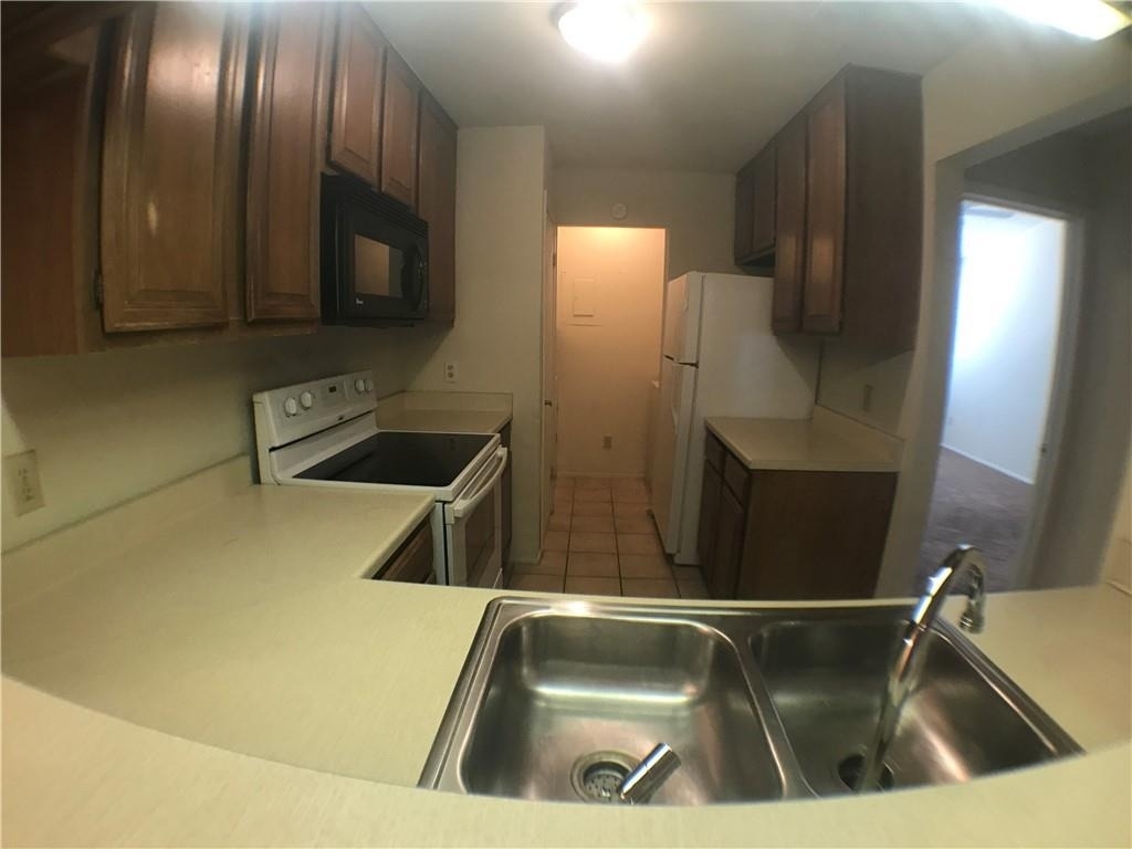 806 W 24th St - Photo 8