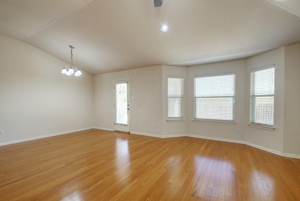 612 Centerbrook Pl - Photo 5