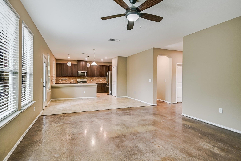 7605 Peccary Dr - Photo 2