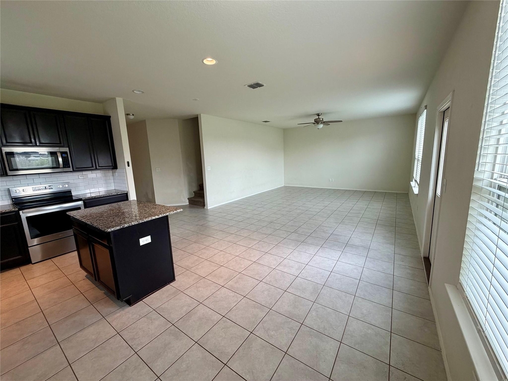 308 Autumn Rouge St - Photo 3