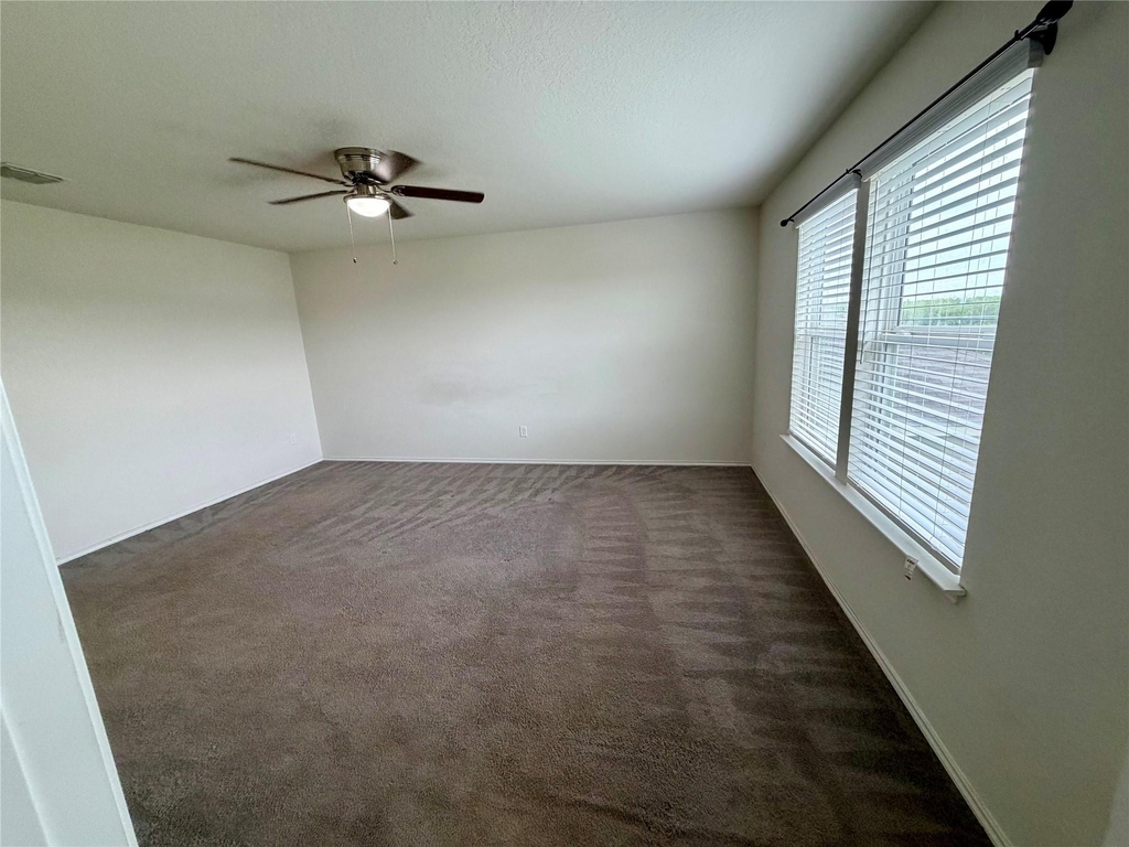 308 Autumn Rouge St - Photo 14