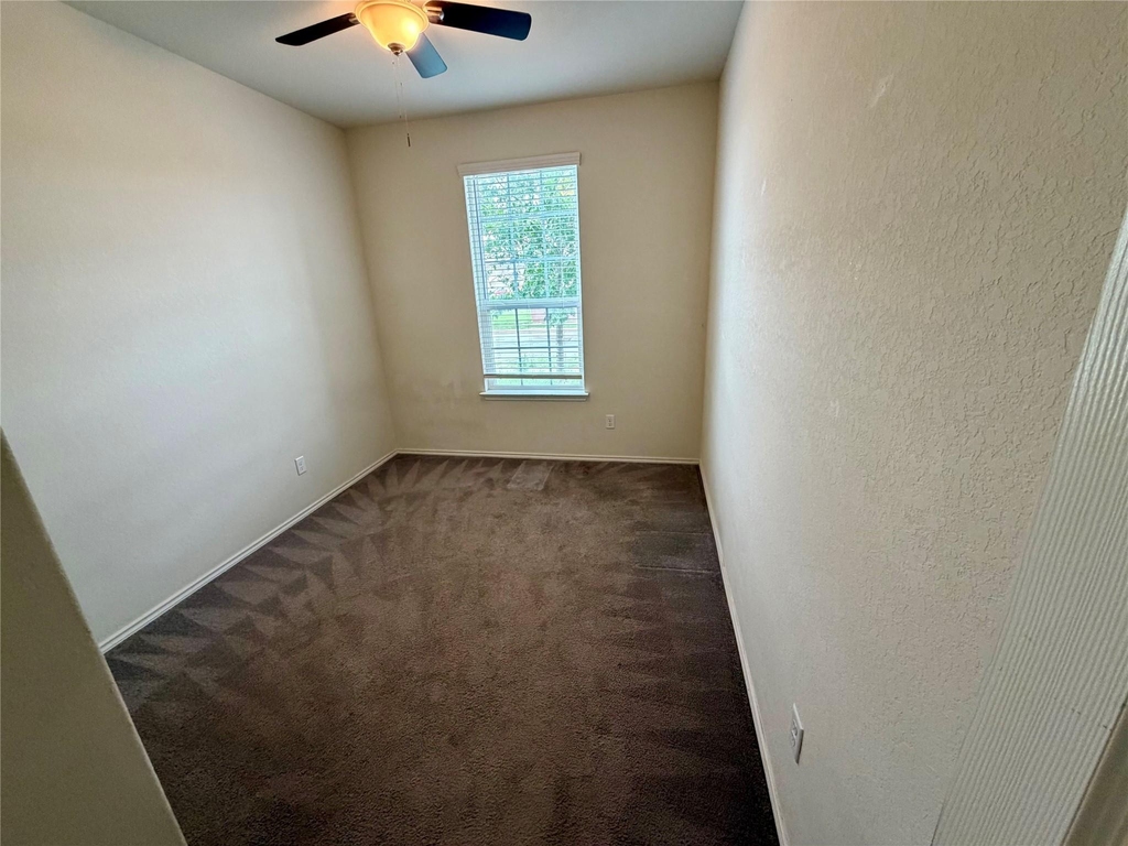 308 Autumn Rouge St - Photo 9