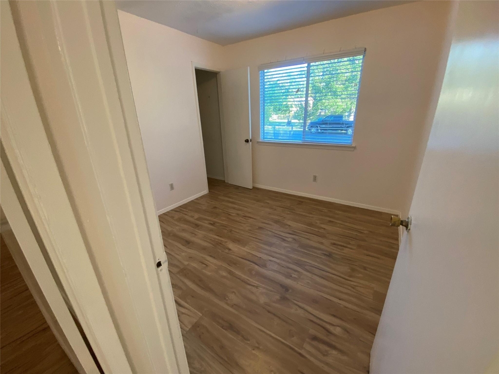 2402 Dove Springs Dr - Photo 12