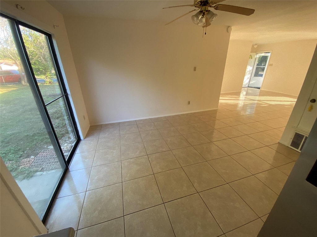 2402 Dove Springs Dr - Photo 4