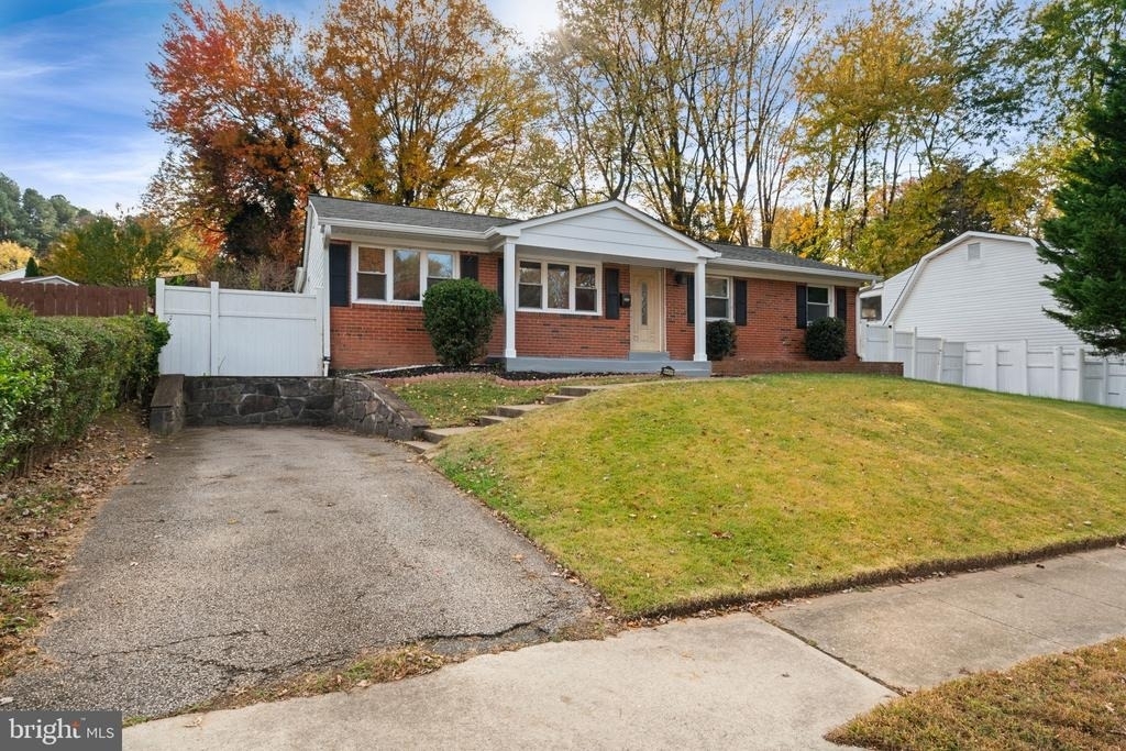 4421 Kenwood Drive - Photo 4