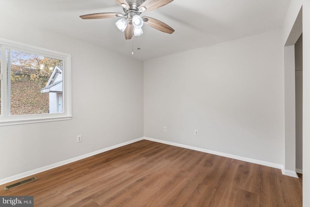 4421 Kenwood Drive - Photo 20
