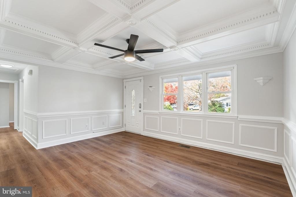 4421 Kenwood Drive - Photo 10