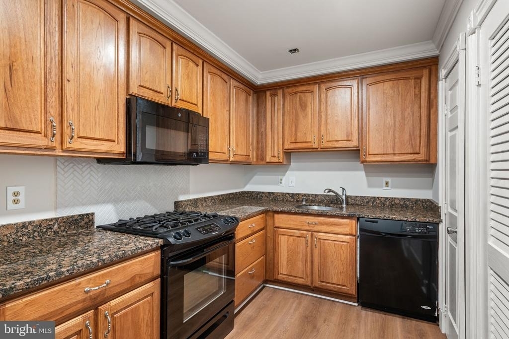 4421 Kenwood Drive - Photo 12