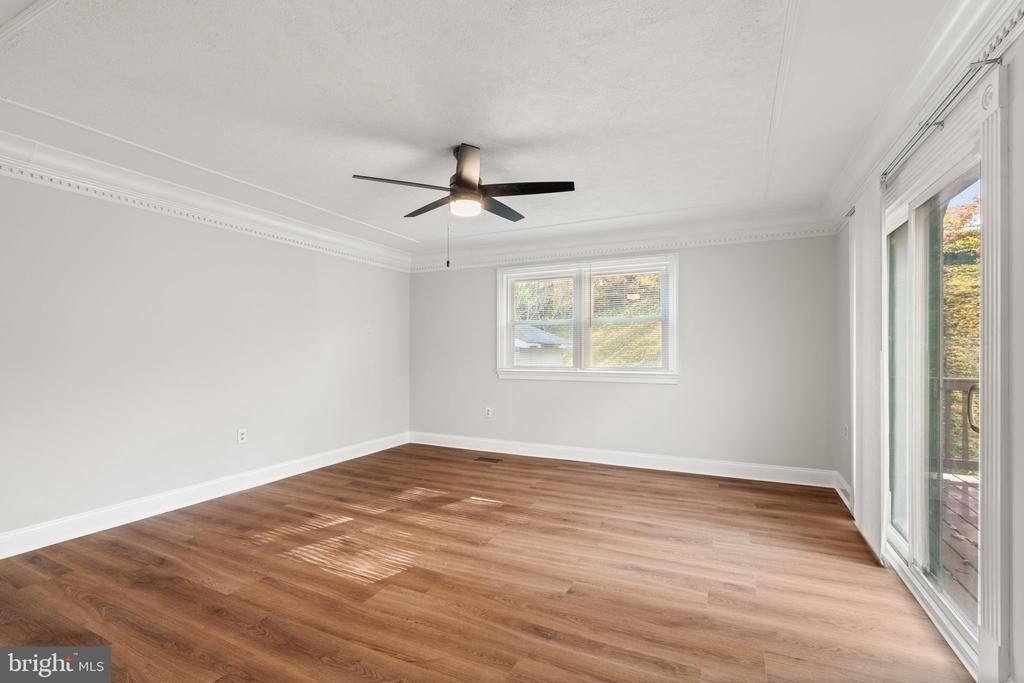 4421 Kenwood Drive - Photo 7
