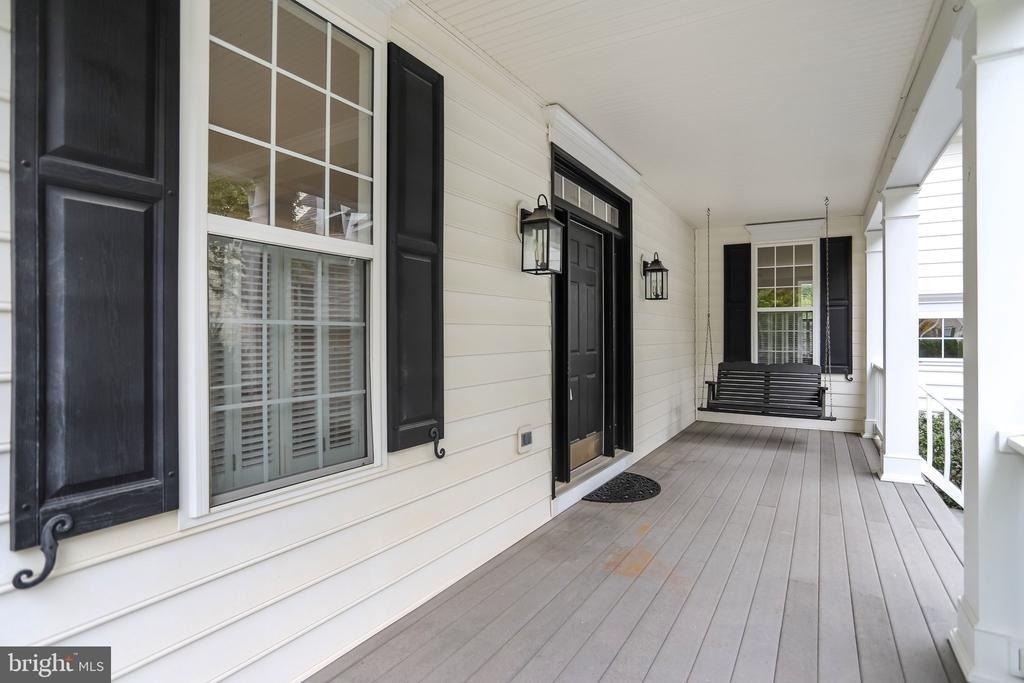 20391 Tilberg Street - Photo 2