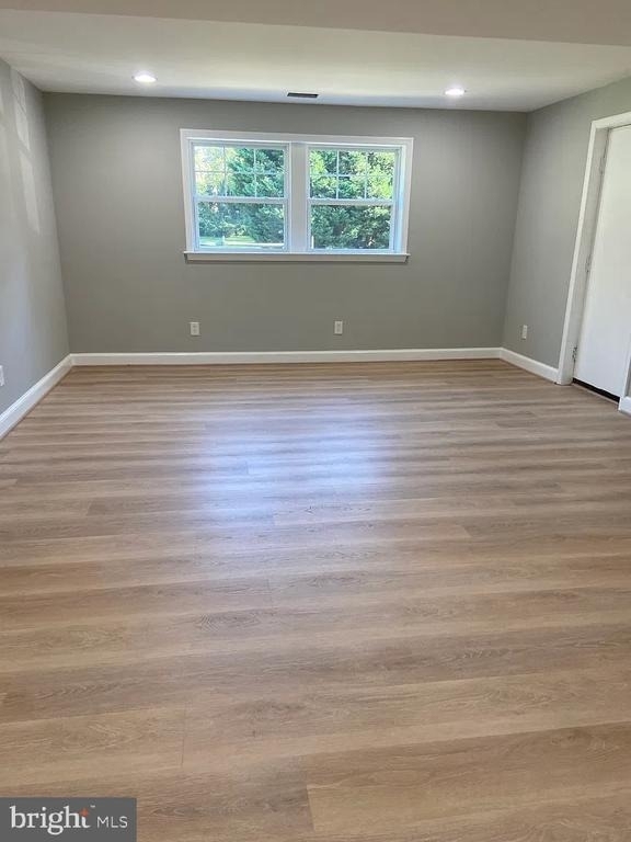 2300 Division Avenue - Photo 7