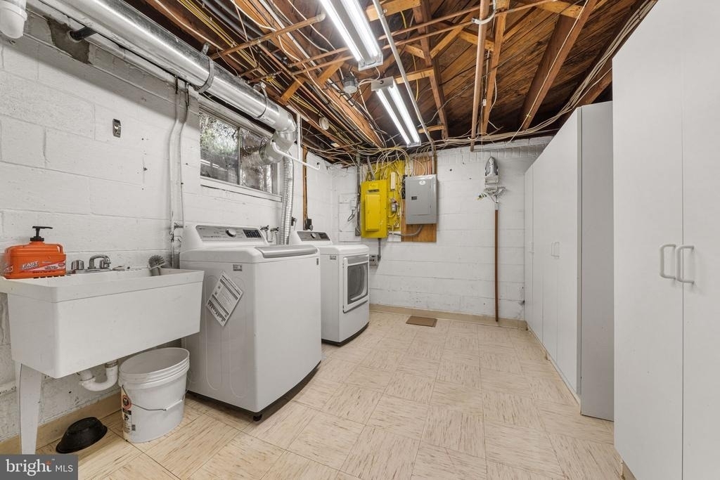 3320 Grass Hill Terrace - Photo 33